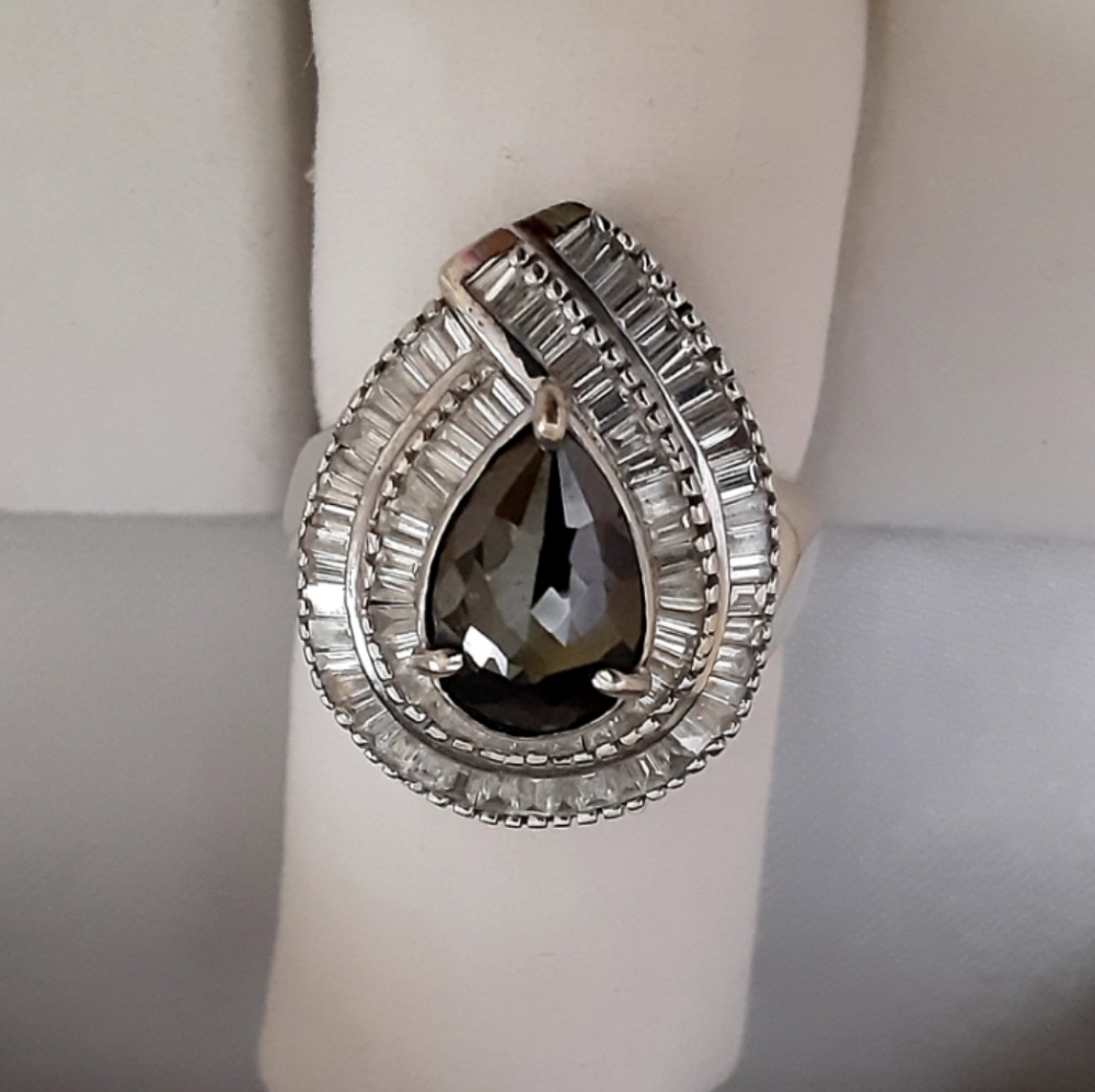 2.2 Carats Rare Pear Cut Black Diamond 18K White Gold Ring - Picture 2 of 9